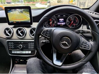 2017 Benz CLA200 1.6 URBAN Facelift แล้ว สีเทา เกียร์ออโต้ รูปที่ 13